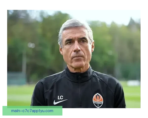 路易斯·卡斯特罗瞄准未来边后卫补强 路易斯·卡斯特罗瞄准未来边后卫补强